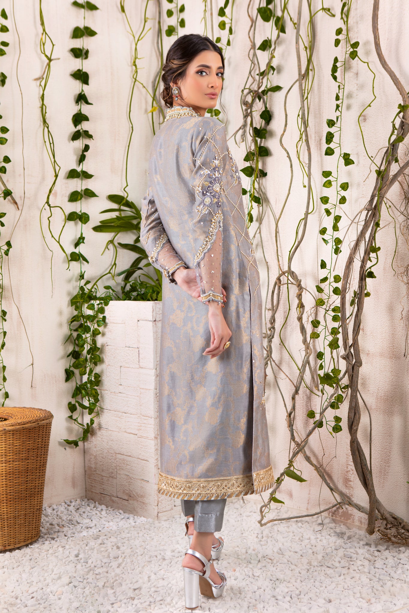 Mahsa | Pakistani Designer Outfit | Sarosh Salman