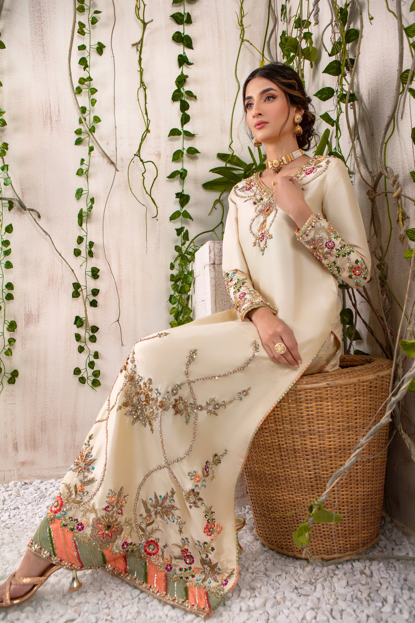 Donna | Pakistani Designer Outfit | Sarosh Salman