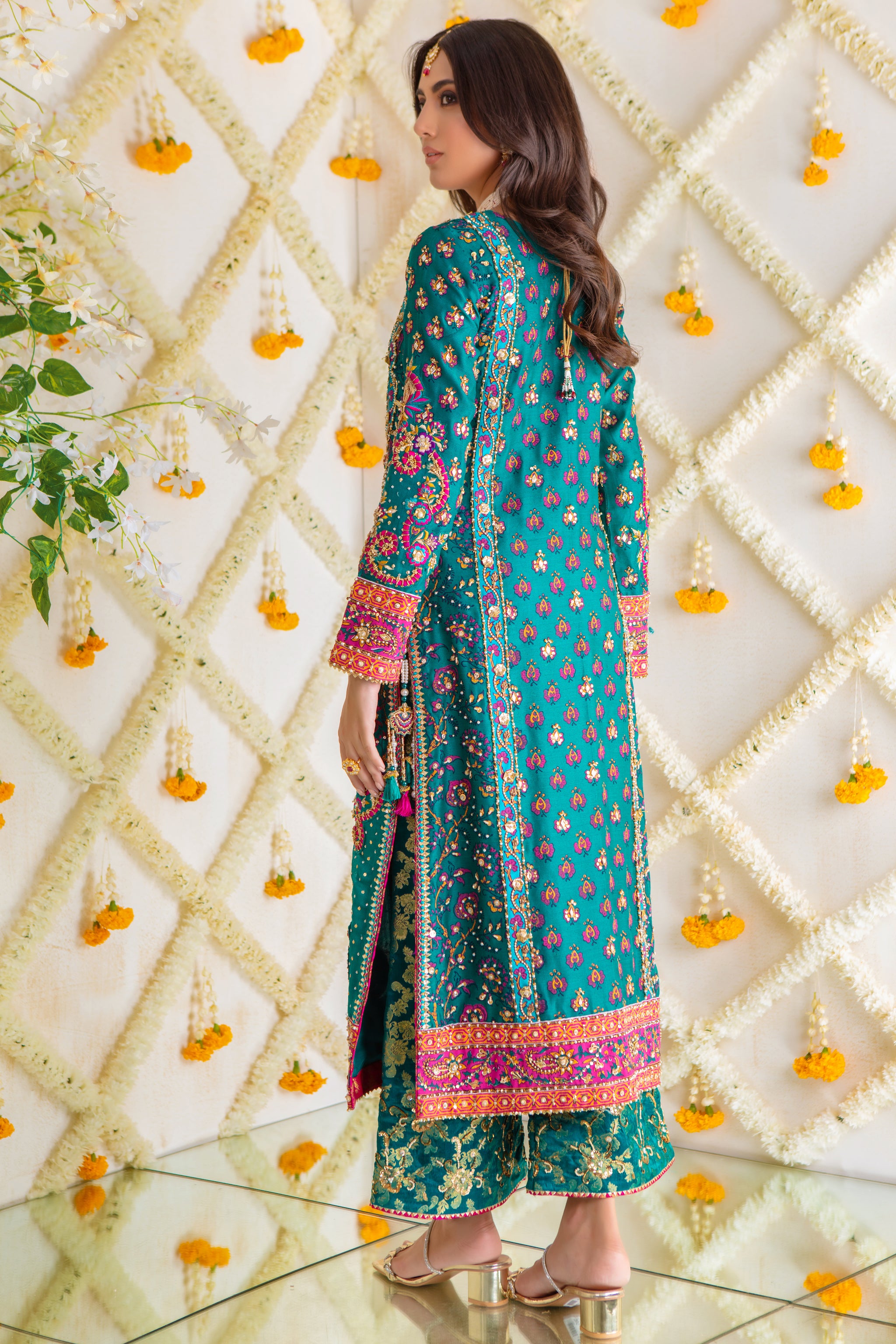 Nihal | Pakistani Designer Outfit | Sarosh Salman