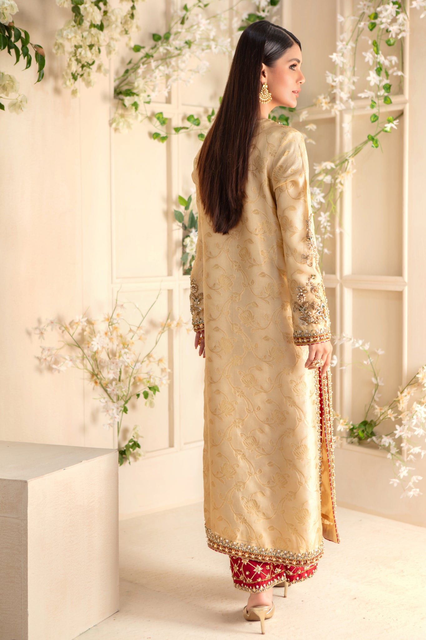 Zargul | Pakistani Designer Outfit | Sarosh Salman