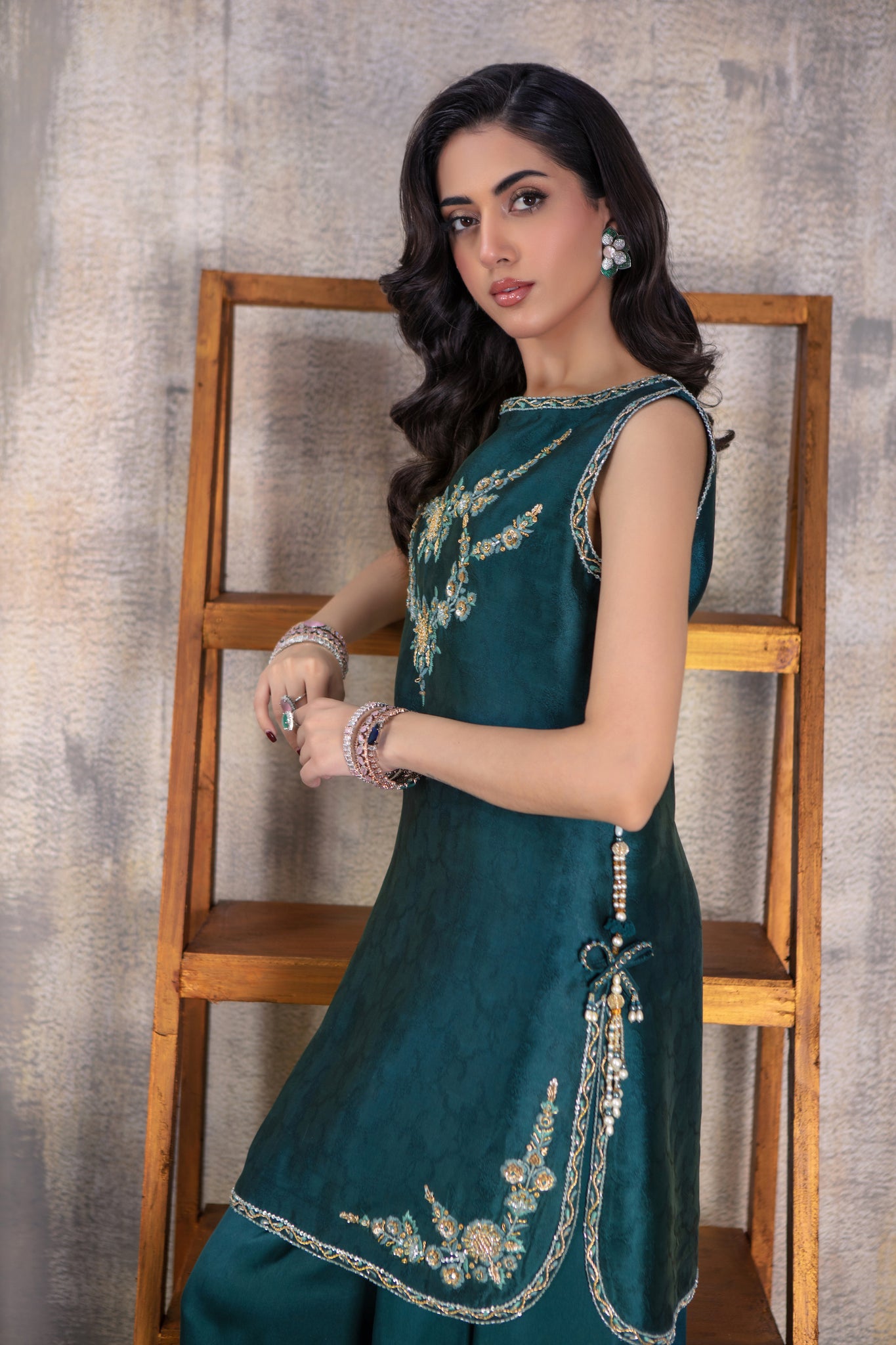 Velin | Pakistani Designer Outfit | Sarosh Salman