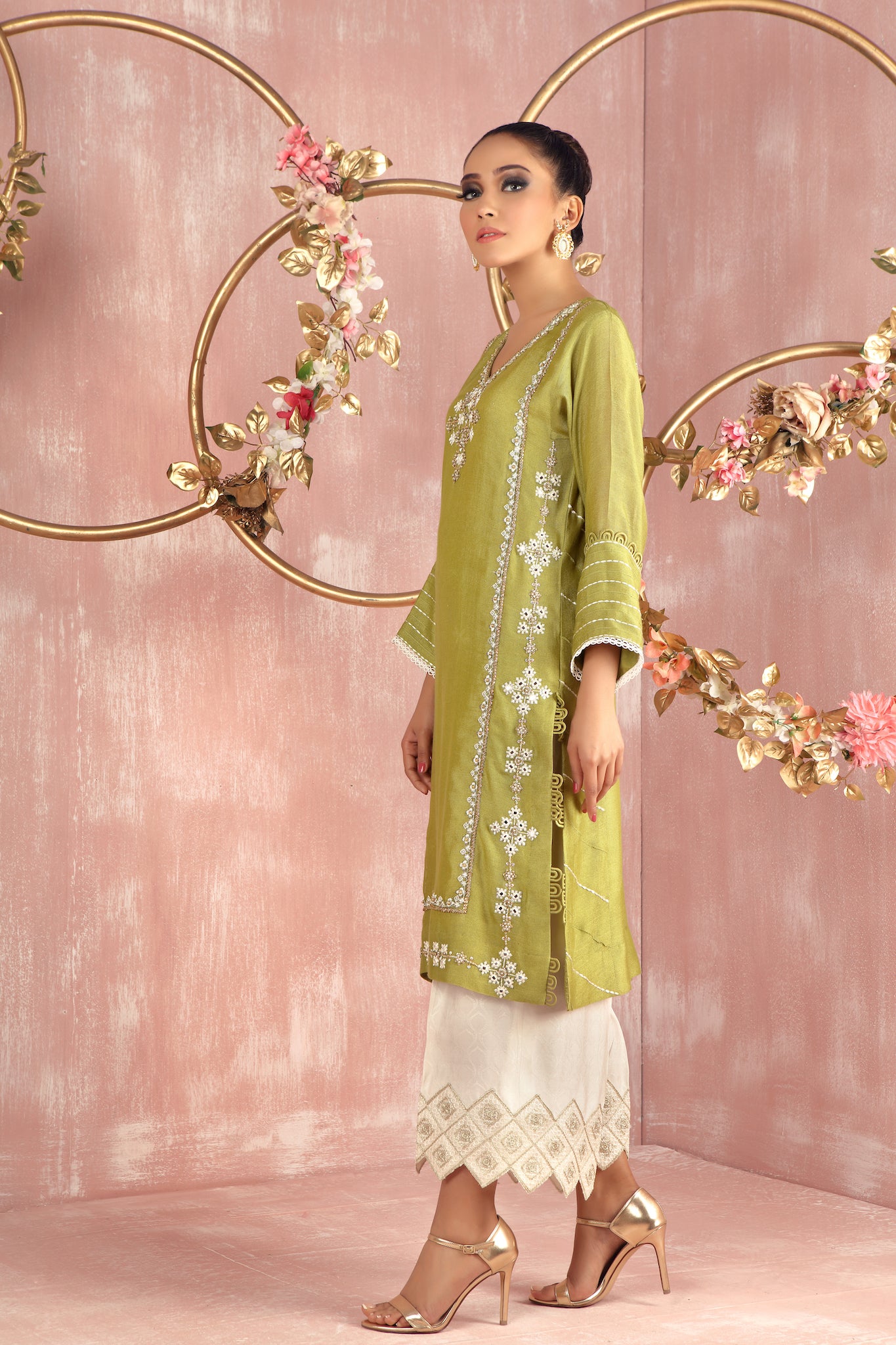 Kiwi Kiss | Pakistani Designer Outfit | Sarosh Salman