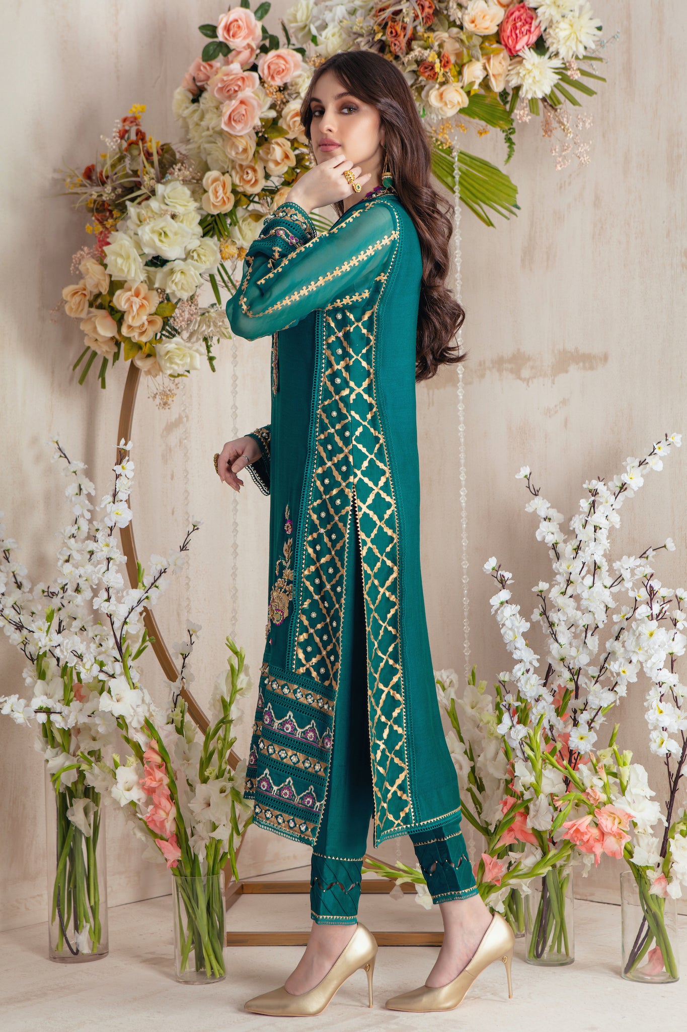 Raya | Pakistani Designer Outfit | Sarosh Salman