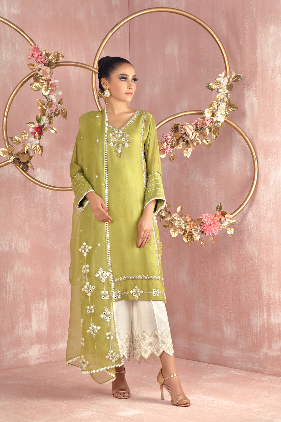 Kiwi Kiss | Pakistani Designer Outfit | Sarosh Salman