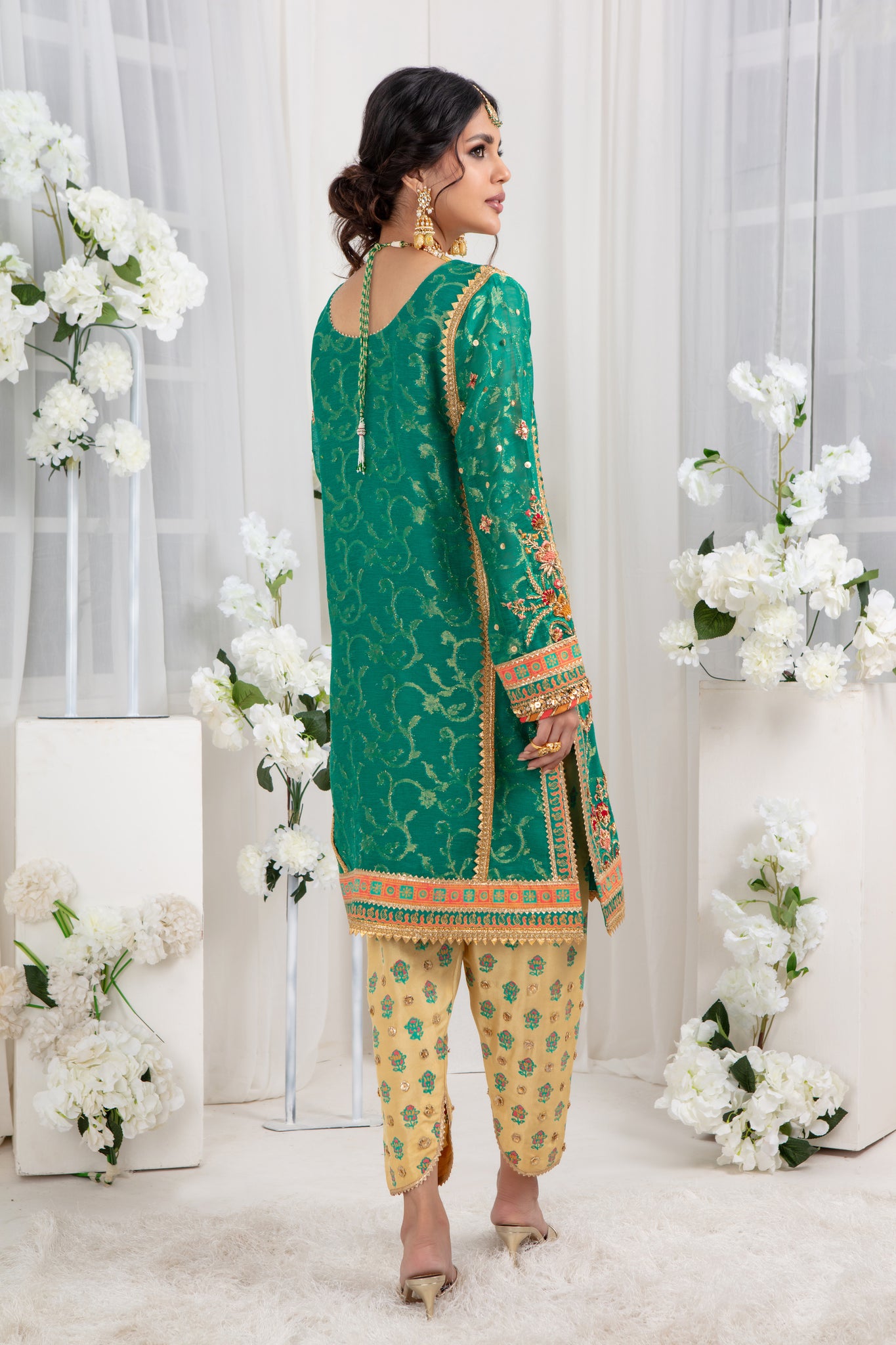 Niya | Pakistani Designer Outfit | Sarosh Salman
