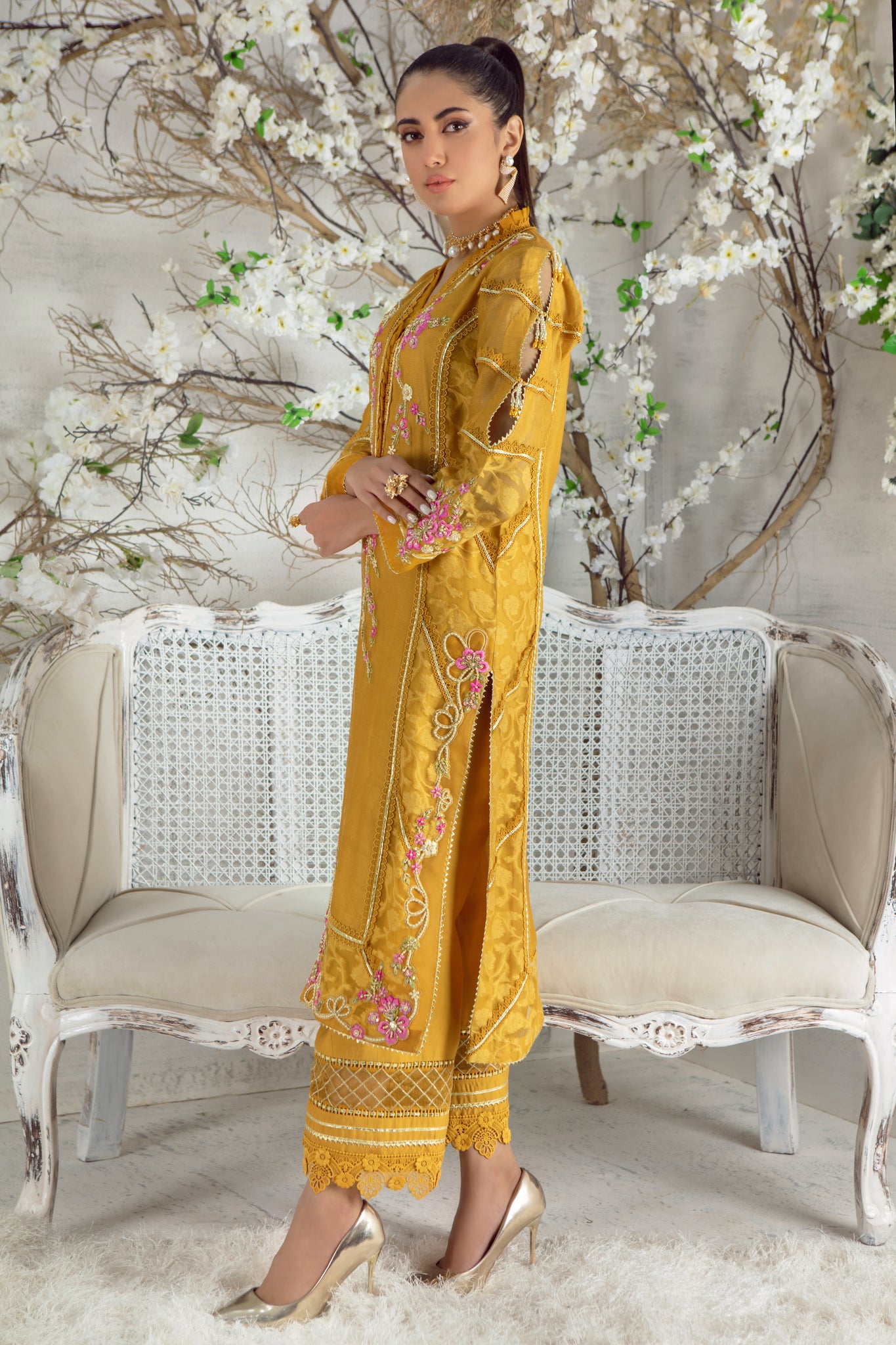 Amber | Pakistani Designer Outfit | Sarosh Salman