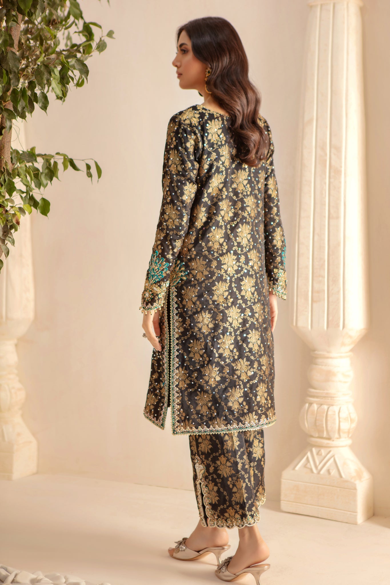 Zille | Pakistani Designer Outfit | Sarosh Salman