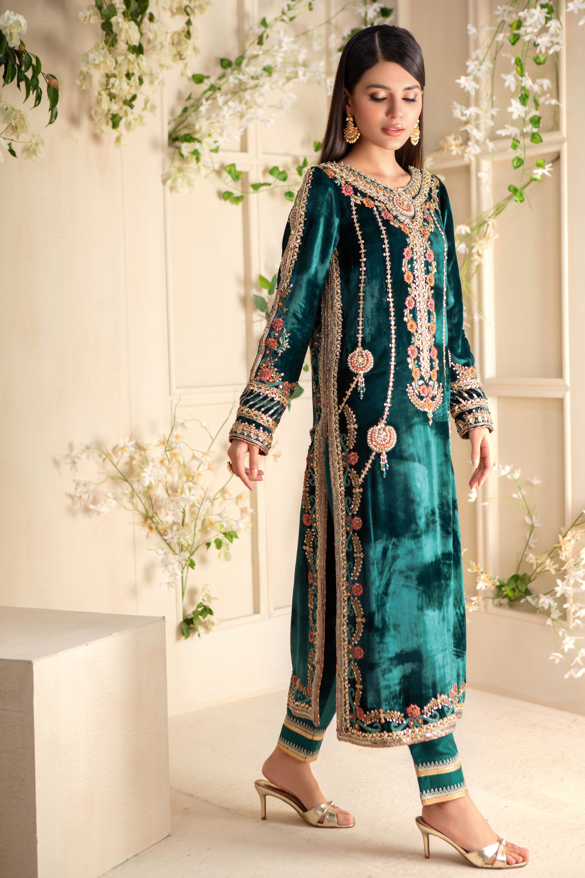 Myna | Pakistani Designer Outfit | Sarosh Salman