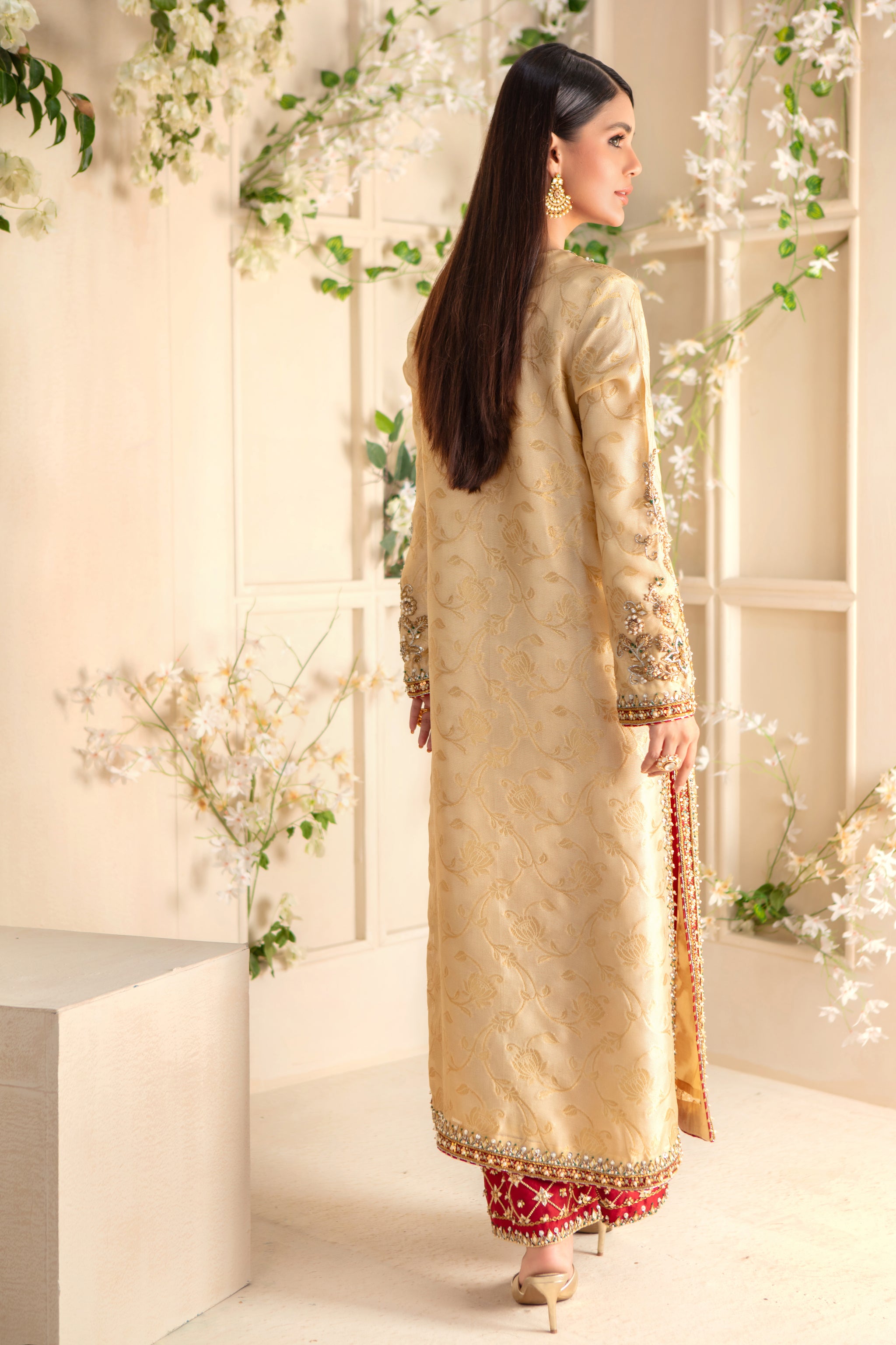 Zargul | Pakistani Designer Outfit | Sarosh Salman
