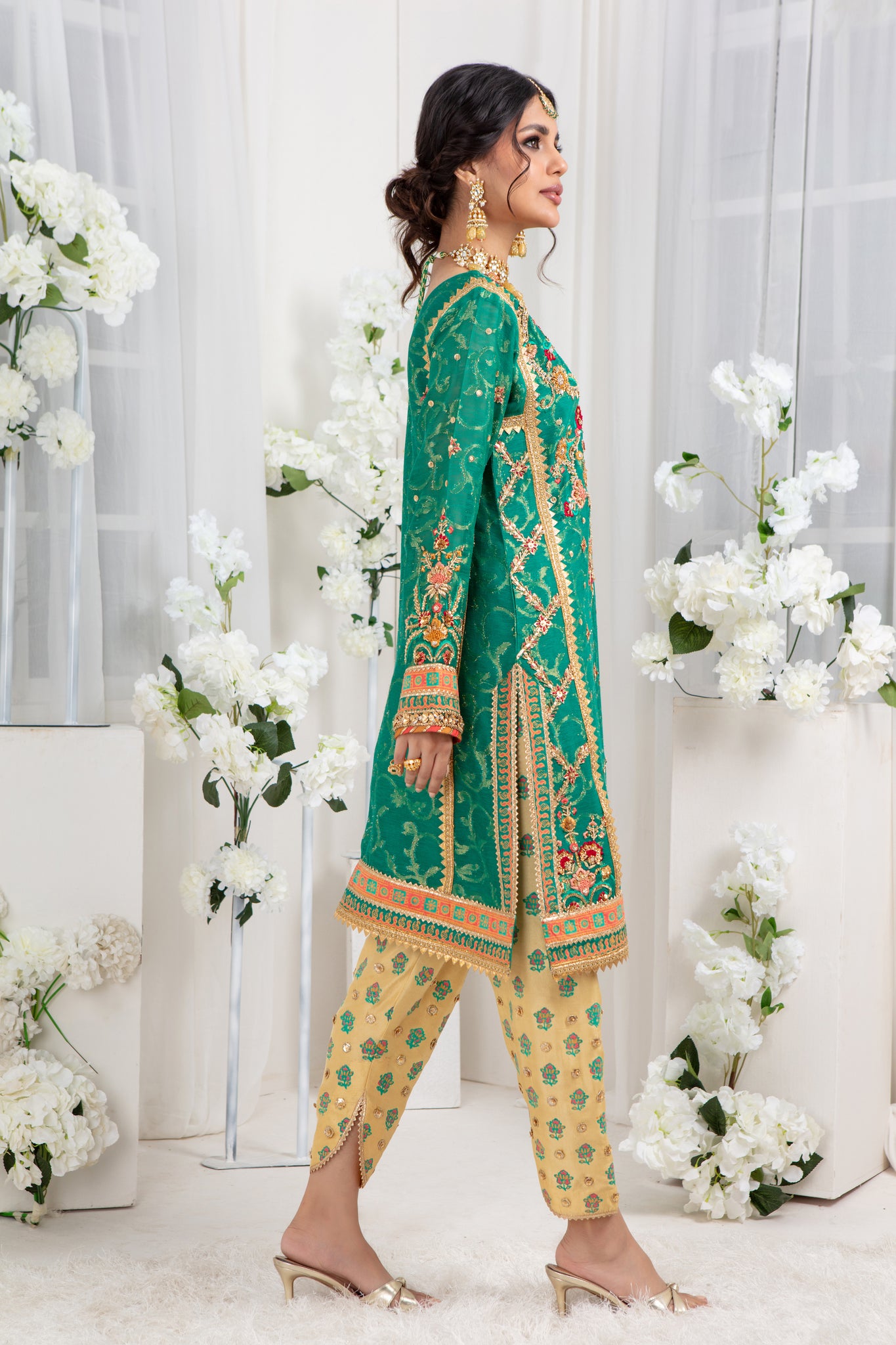 Niya | Pakistani Designer Outfit | Sarosh Salman