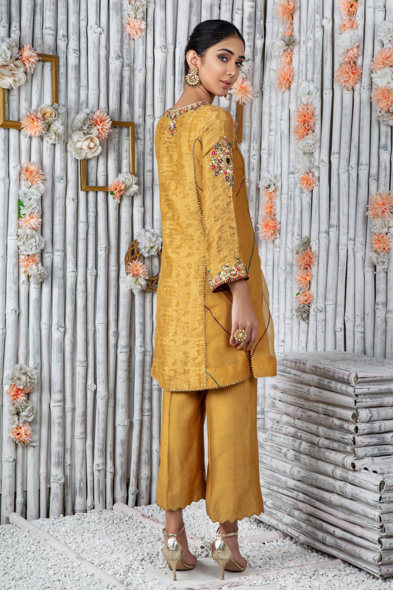 Alba | Pakistani Designer Outfit | Sarosh Salman