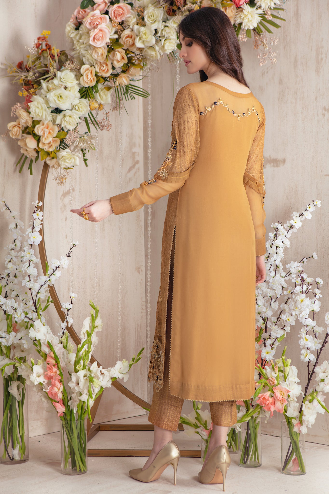 Toffe Apple | Pakistani Designer Outfit | Sarosh Salman